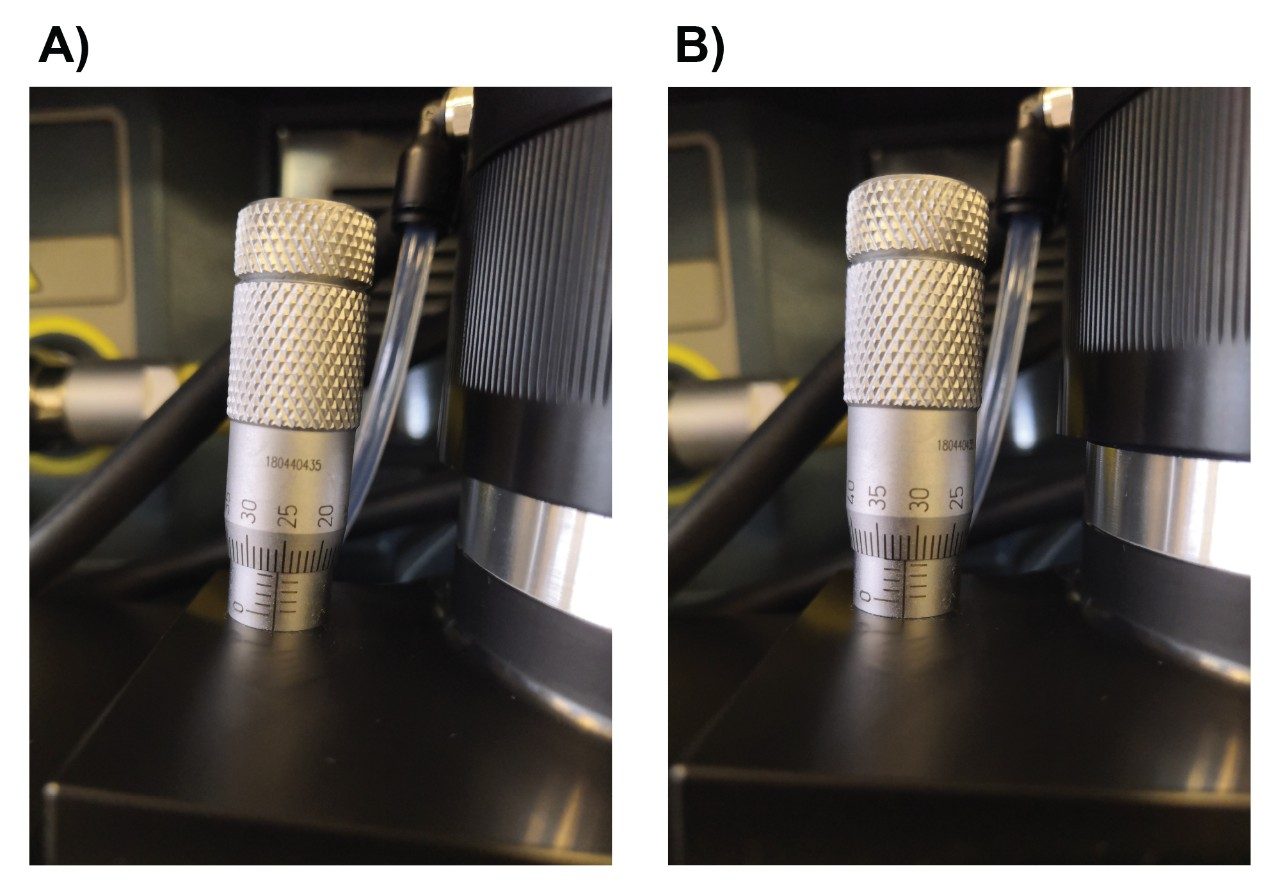 Figure 2. Setting of the vernier scale for the horizontal position of the ESI probe for the analysis of dyes in shrimps. A) position 1 for the analysis of dyes in shrimps B) position 2 for the best signal of leucocrystal violet. 